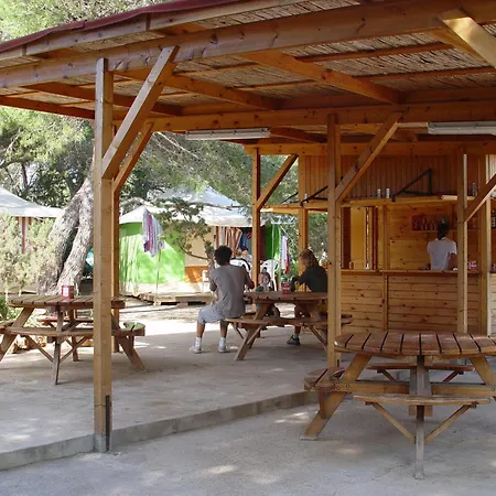 Camping Cala Nova *