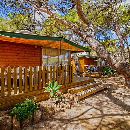 Camping Cala Nova *